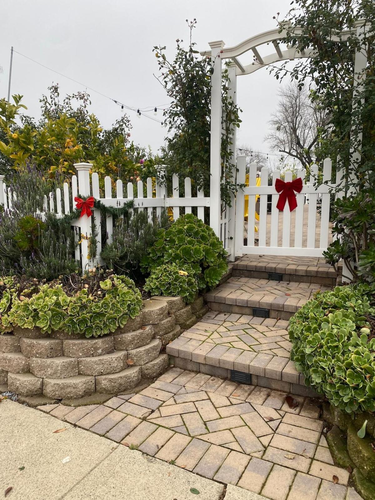 English Rose Garden Cottage Near Roseville, Ca Ситрес Хайтс Экстерьер фото